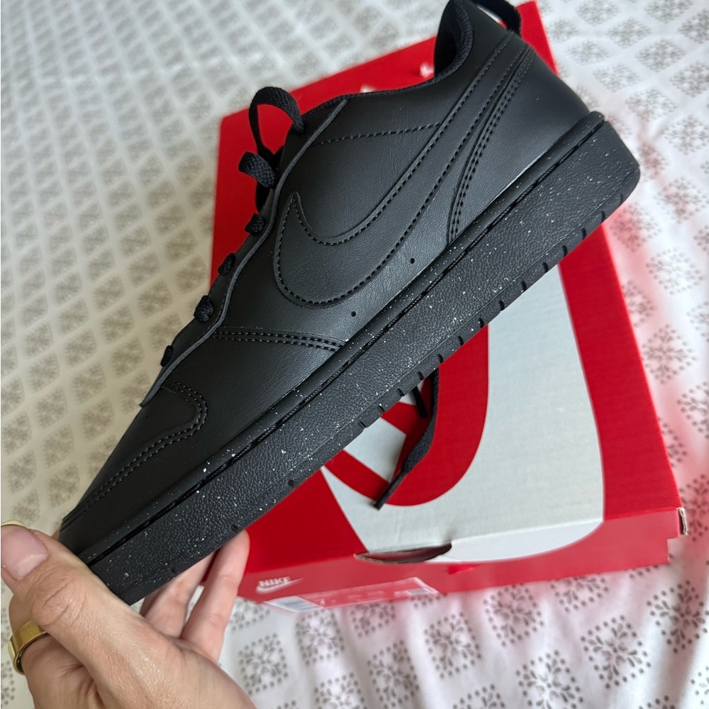 Nike black
